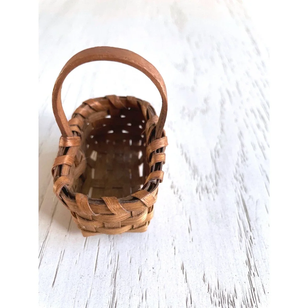 Miniature Handwoven Splint Basket‎ with Handle Rustic Dollhouse Farmhouse Decor